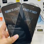 URR ANTISTATIC DUSTPROOF PRIVACY GLASS IPHONE 16 PRO MAX / IPHONE 16 PRO / IPHONE 15 PRO MAX (Copy)