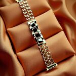 Elegant Ladies Metal Chain Strap with Sparkling Stones for Apple Watch 42/44/45/46/49mm Ultra & Ultra 2 – Gold (Design3)