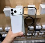 iPhone 18 Pro Max KZDOO Ice Guard Color Clear MagSafe Case - Image 10